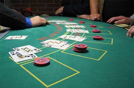 online blackjack table game